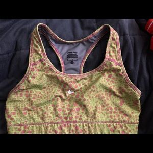 Medium Nike Pro sports bra
